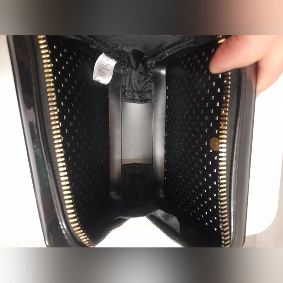 Style Small Camera Bag - Black - Picture 13 of 14